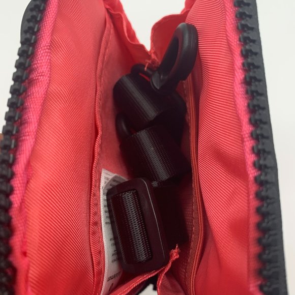 Lululemon Crossbody Cellphone Bag Red Color - Picture 4 of 7